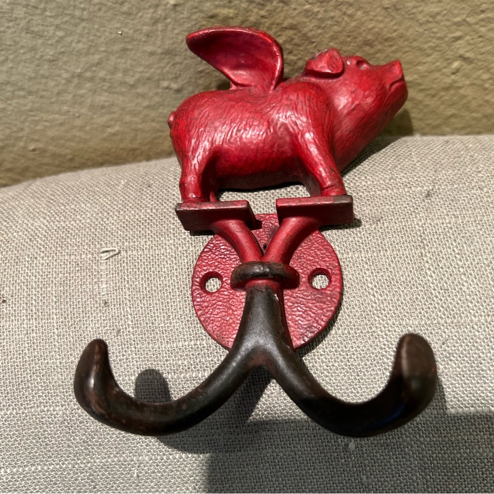 Red Metal Flying Pig 🐖 Double Wall Hook Rustic